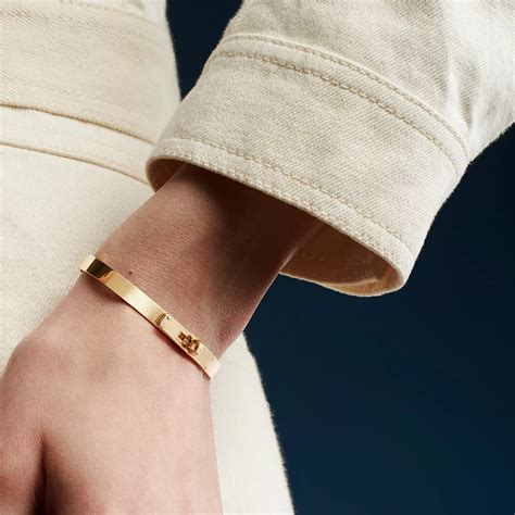 hermes kelly baguette bracelet|Kelly bracelet, small model .